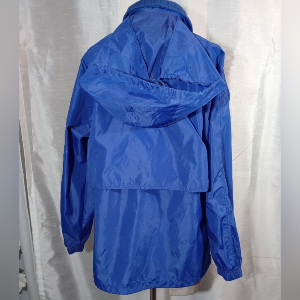 Eddie Bauer Windbreaker Jacket, Hide-A Hood/water resistant/ZipUp/Pckts, blue, M - Picture 3 of 12
